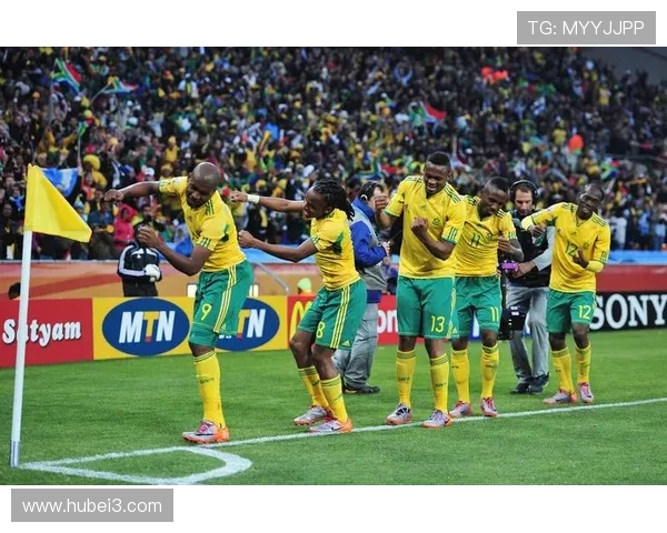 王钰栋世界波惊艳全场破门后泪洒赛场队友指天共祭感人至深